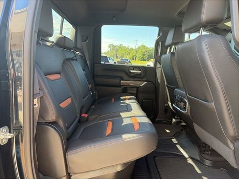 Used 2021 GMC Sierra 2500 AT4 w/ AT4 Preferred Package AWD/4WD image 16