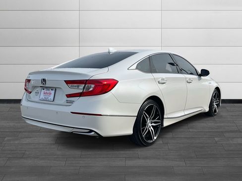 Used 2021 Honda Accord Touring image 3