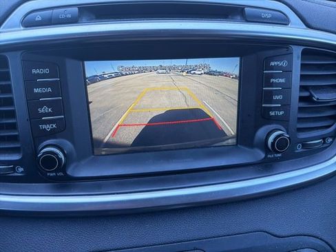 Used 2017 Kia Sorento EX w/ EX V6 Premium Package FWD image 9