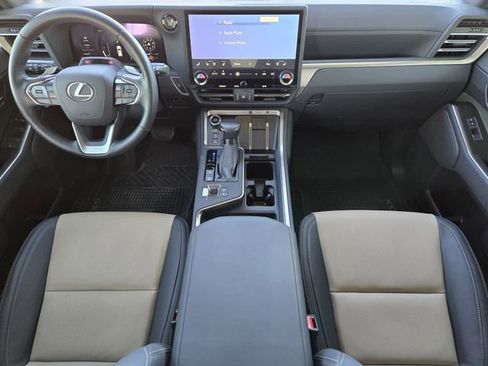 Used 2025 Lexus GX 550 image 28