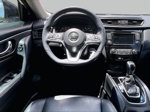 Used 2020 Nissan Rogue S w/ Special Edition Package FWD image 6