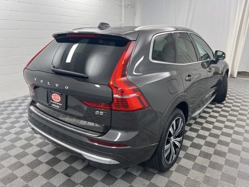 Used 2022 Volvo XC60 B5 Inscription w/ Climate Package image 5