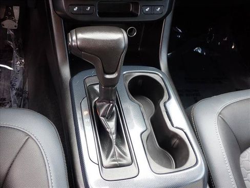 Used 2019 Chevrolet Colorado Z71 AWD/4WD image 21