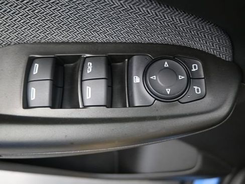 Used 2024 Chevrolet TrailBlazer LT w/ LT Cold Weather Package FWD image 9