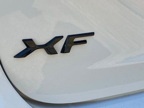 Used 2022 Jaguar XF R-Dynamic SE image 20