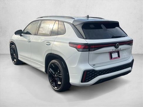 New 2026 Volkswagen Tiguan SE R-Line image 7