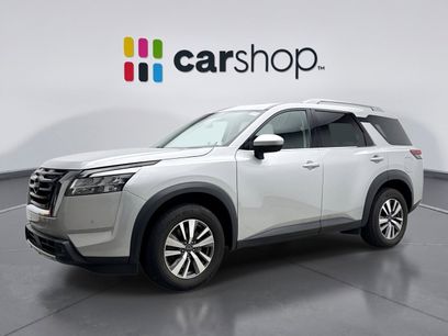 Used 2023 Nissan Pathfinder SL w/ Cargo Package