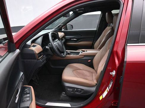 Used 2024 Toyota Grand Highlander AWD Hybrid image 9