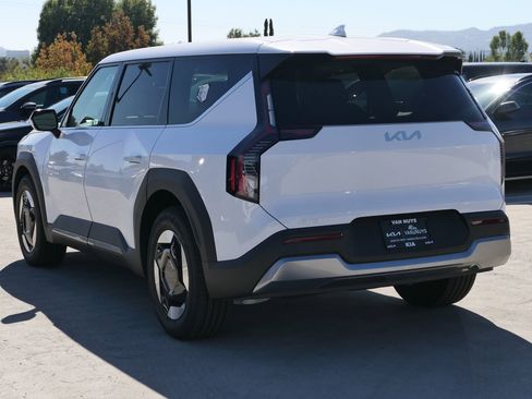 New 2026 Kia EV9 Light image 6