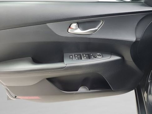 Used 2019 Kia Forte LXS image 17