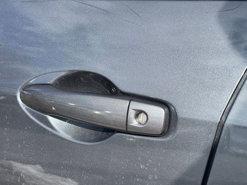 Certified 2022 Nissan Versa SV image 22