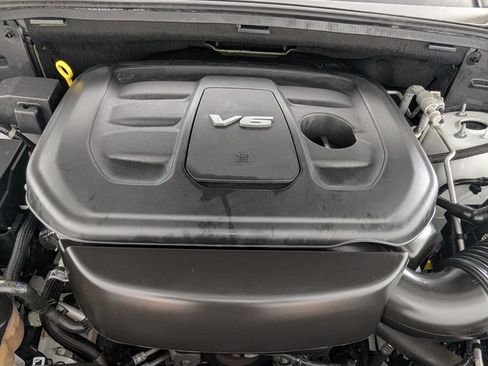 Used 2019 Jeep Grand Cherokee Altitude RWD image 11