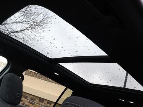 New 2026 Chevrolet Traverse LT w/ Sun and Wheel Package image 16