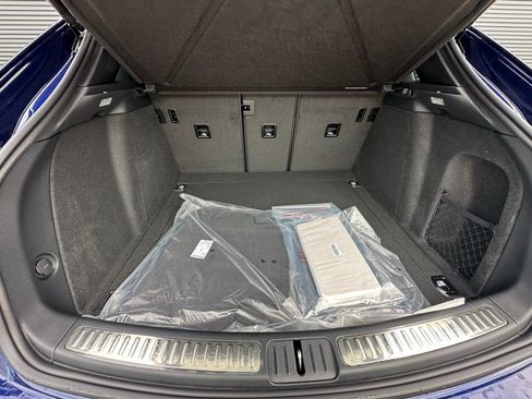 Used 2026 Porsche Macan AWD/4WD image 41