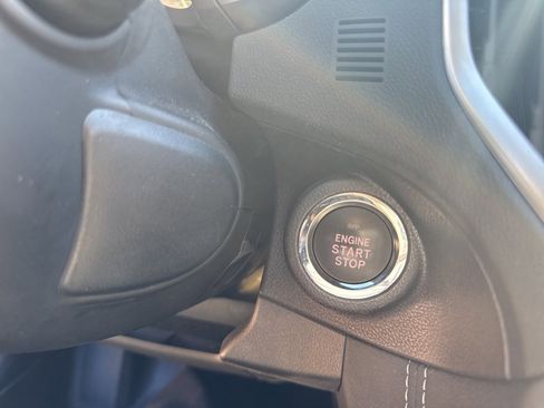 Used 2021 Subaru Impreza 2.0i Limited image 9