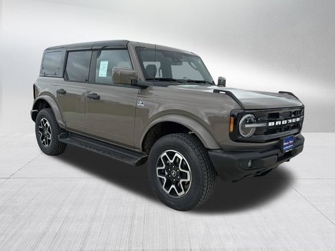 New 2026 Ford Bronco Outer Banks AWD/4WD image 3