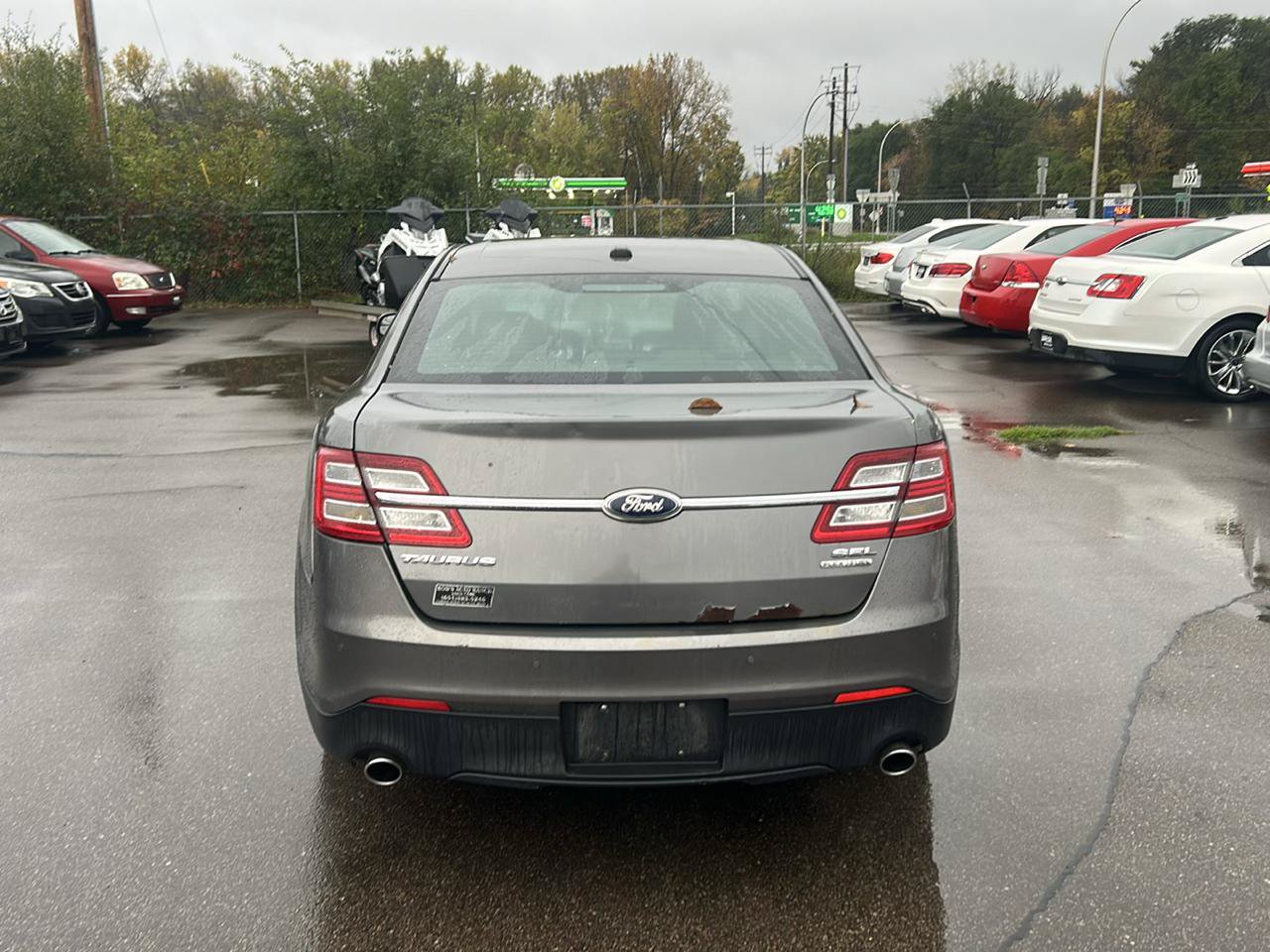 Used 2013 Ford Taurus SEL FWD image 6