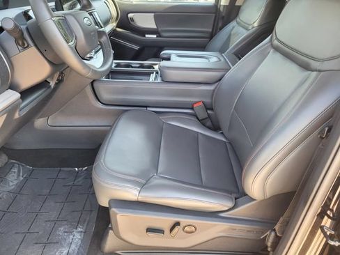 Used 2025 Ford Expedition Max Active RWD image 15