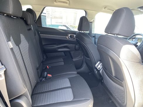 New 2026 Kia Sorento LX FWD image 21