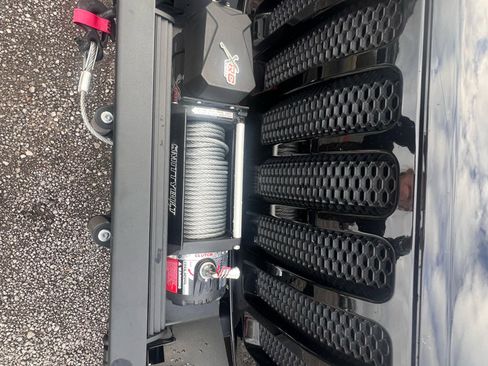 Used 2022 Jeep Wrangler Sport image 9