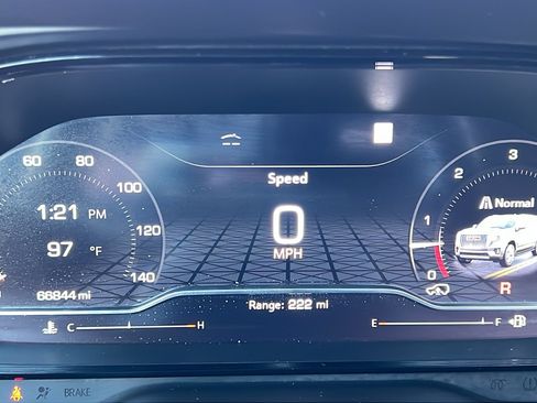 Certified 2022 GMC Yukon Denali w/ Denali Ultimate Package AWD/4WD image 33