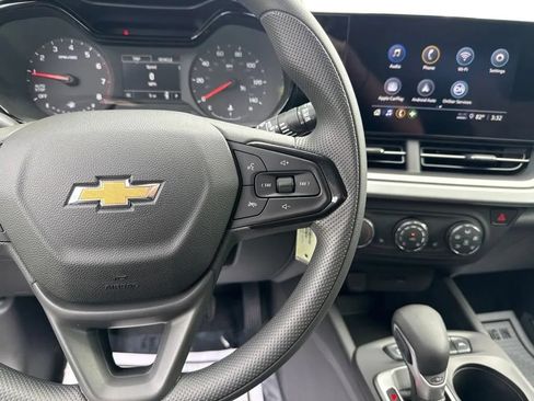 New 2026 Chevrolet Trax LS w/ LS Convenience Package FWD image 18