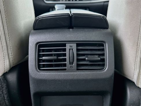 Used 2025 Nissan Rogue SV FWD image 26