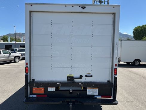 Used 2022 GMC Savana 3500 Extended w/ Power Convenience Package image 9