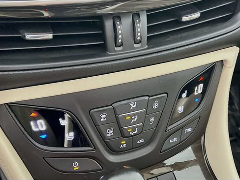 Certified 2020 Buick Envision Premium w/ Driver Confidence Package AWD/4WD image 14