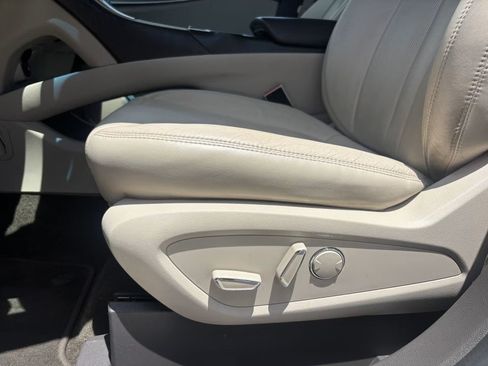 Used 2016 Lincoln MKX Select w/ Select Plus Package FWD image 11