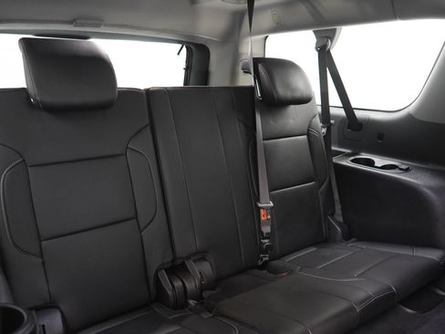 Used 2019 Chevrolet Suburban Premier AWD/4WD image 13
