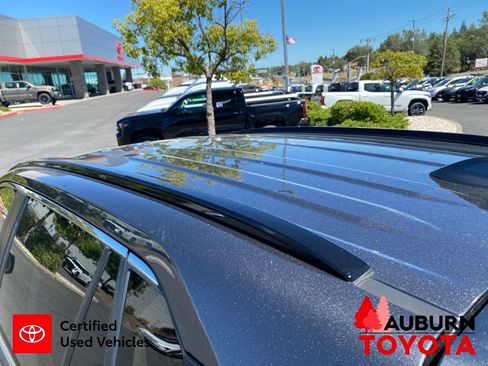 Certified 2025 Toyota RAV4 LE AWD/4WD image 10