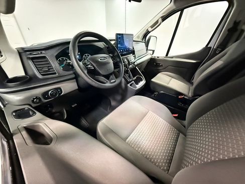 Used 2023 Ford Transit 350 XLT image 2