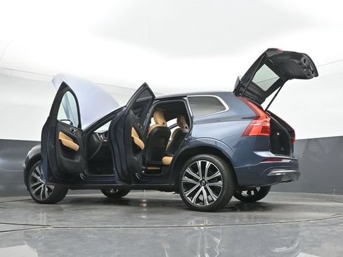 Used 2023 Volvo XC60 B5 Ultimate w/ Climate Package AWD/4WD image 57
