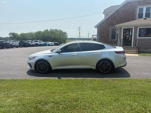 Used 2020 Kia Optima SX FWD image 2