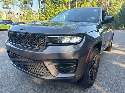 Used 2024 Jeep Grand Cherokee Altitude