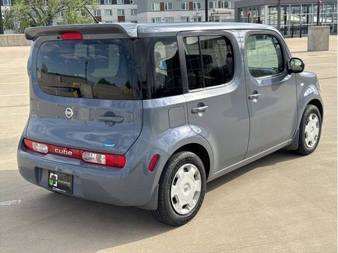 Used 2014 Nissan Cube 1.8 S w/ Interior Designer Package FWD image 8