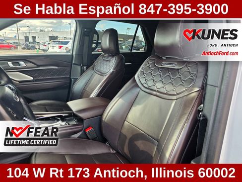 Used 2025 Ford Explorer Platinum w/ LUX Leather Package image 22