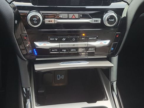Used 2024 Ford Explorer ST w/ Equipment Group 401A AWD/4WD image 36