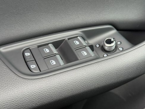 Used 2025 Audi Q7 2.0T Premium w/ Convenience Plus Package image 23