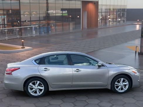 Used 2013 Nissan Altima 2.5 SV w/ 2.5SV Convenience Pkg FWD image 13