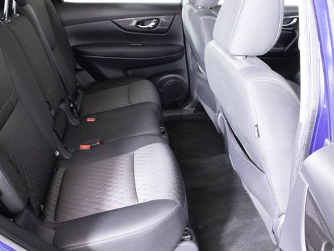 Used 2019 Nissan Rogue SV image 37