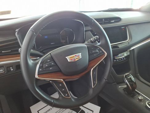 Used 2021 Cadillac XT5 Premium Luxury AWD/4WD image 11