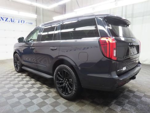 Used 2025 Ford Expedition Active AWD/4WD image 7