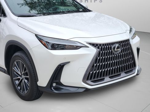 Certified 2025 Lexus NX 250 FWD w/ Accessory Package (Z1) image 30