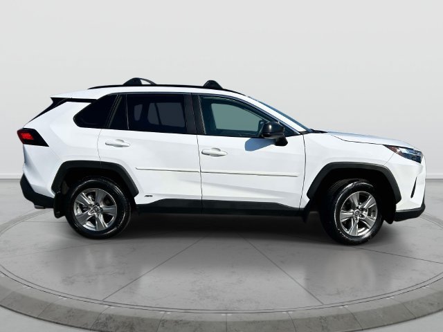 Used 2025 Toyota RAV4 LE AWD/4WD image 2