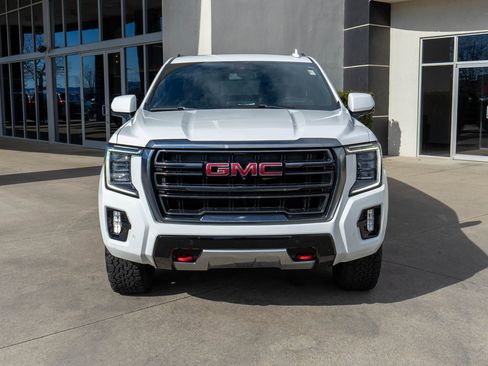 Used 2022 GMC Yukon XL AT4 w/ AT4 Premium Plus Package image 2