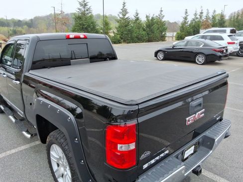 Used 2015 GMC Sierra 1500 SLT w/ Driver Alert Package image 17