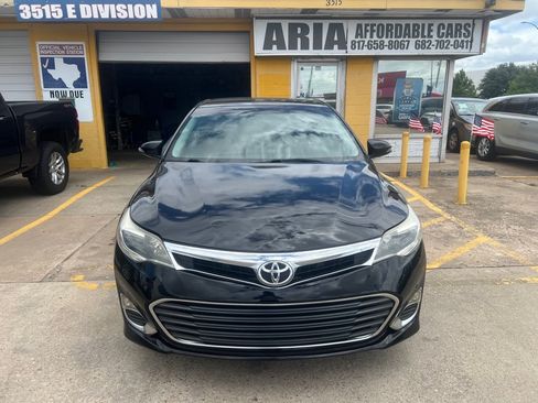 Used 2015 Toyota Avalon XLE FWD image 2