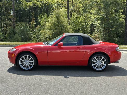 Used 2007 MAZDA MX-5 Miata Touring image 4